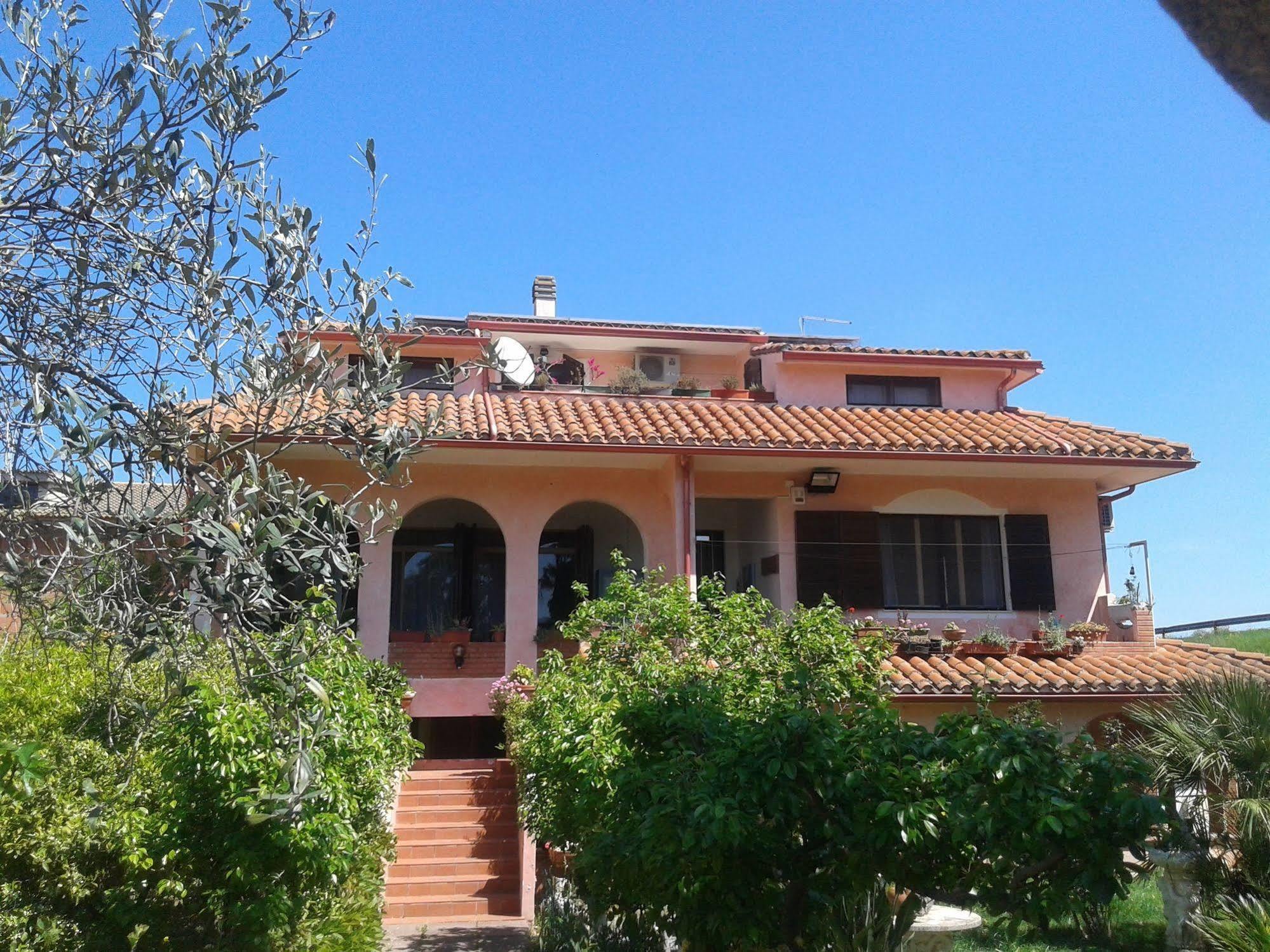 Villa Corrias Siliqua Экстерьер фото